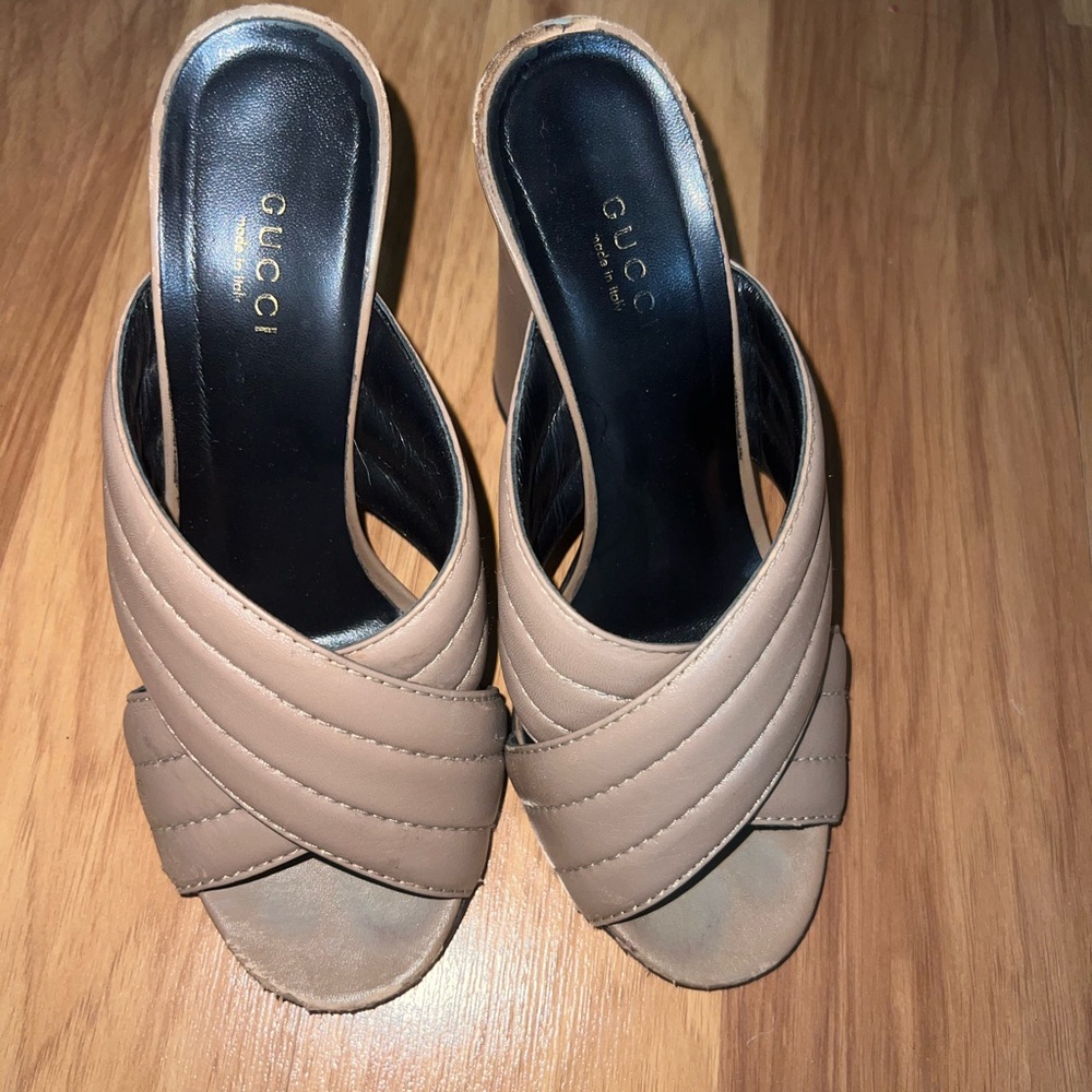 Gucci Women's Tan heels